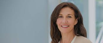 Hillary Beck's Instagram, Twitter & Facebook