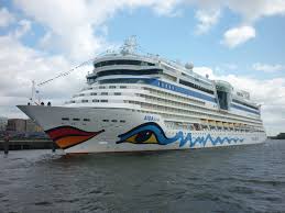 Daniel küblböck soll von der aida gesprungen sein und wird weiterhin vermisste. Vermisst Daniel Kublbock Springt Von Bord Der Aidaluna