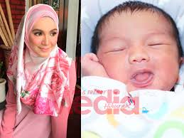 Usahawan kosmetik, datuk seri aliff syukri ketika ditanya mengenai hubungannya dengan isteri, datin seri nur shahida, dan. Anak Sering Menangis Isteri Datuk Seri Aliff Syukri Jumpa Punca Media Hiburan