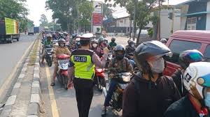 Lowongan kerja unit truck gudang garam. Atzqaotpc1tqrm
