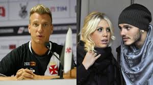 Wanda, who usually splits her. Maxi Lopez Gives Icardi Advice