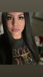 Heather Lozano's Instagram, Twitter & Facebook