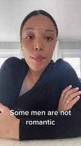 Cameron Levesque's Instagram, Twitter & Facebook