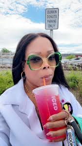 👋🏾🍩 #DragonFruitRefresher 😋 DUNKIN DONUTS PARKING ONLY Y ONL ICED FILE  IMPRE BROO NEWY