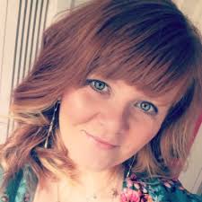 Leanne Thorpe's Instagram, Twitter & Facebook