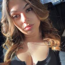 What wineries with food are recommended for a group of friends?