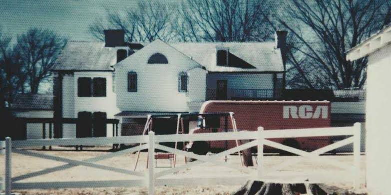February 1976: RCA's mobile recording truck was parked behind ...