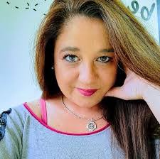 Cristina Leon's Instagram, Twitter & Facebook