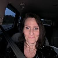 Tracy Loucks's Instagram, Twitter & Facebook