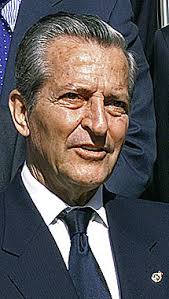 Adolfo Suárez, hospitalizado al sufrir una bajada de tensión en su  domicilio