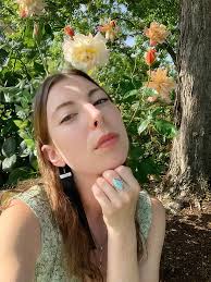 Sunday morning dance portal with live DJ and sound healing