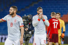 Z biegiem czasu hiszpania coraz bardziej spychała szwedów do defensywy, ale ci potrafili umiejętnie się bronić. Luis Enrique Oglosil Powolania Do Reprezentacji Hiszpanii Sergio Ramos Nie Jedzie Na Euro