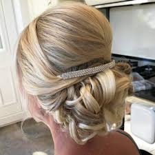 Whether you're the bride, guest, or bridesmaid, choosing the perfect hairstyle for a wedding is essential. 25 Charming Mother Of The Bride Hairstyles To Beautify The Big Day