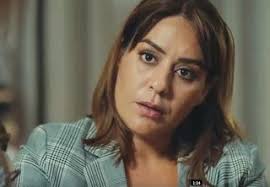 Gulperi Dizisi Ilk Bolumu Ile Ekranlara Geldi Dizide Gulperi Avukat Kadir Den Yardim Almak Icin Onun Yanina Gider Ancak Avukat Kadir B Avukatlar Kina Ve Gelin