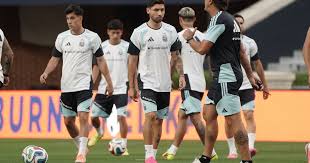 Scaloni’s Tactical Game: The Right-Back Dilemma Ahead of the Argentina Opener