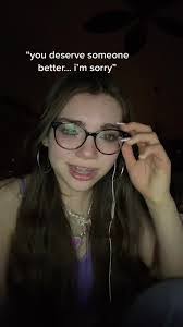 Ashlyn Sloan's Instagram, Twitter & Facebook