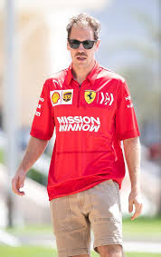 The area in which one has the procedure is shaved prior to the operation. Ferrari Star Wird 32 Diese Vier Jungs Lassen Sebastian Vettel So Alt Aussehen Mopo De