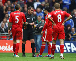 This is a compilation of the shots i got. Phil Dowd Luis Suarez Phil Dowd And Luis Suarez Photos Zimbio