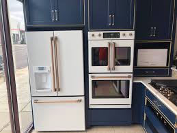 11.08.2020 · my reason in choosing the cafe matte white appliances is that i don't care for the 'harshness' of stainless steel and also felt the standard. Ge Cafe Kitchen Philadelphia By Gerhard S Appliances Houzz