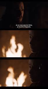 Posé à son bureau comme un chien pose son colombin sur un trottoir. Ring Le Prochain Livre De Papacito Vous Catapultera Au Facebook