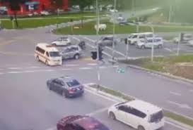 Berita kemalangan jalan rqyq terlibat kereta suv dgn ambulan. Berita Kemalangan Jalan Rqyq Terlibat Kereta Suv Dgn Ambulan