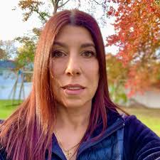 From New York Times bestselling author, Corinne Michaels, comes a new  heartwarming standalone romance. I'm getting really good at cutting my  losses. First, the husband. Divorcing him was the best decision I