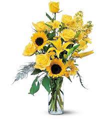 Not a problem for myglobalflowers as we offer flower delivery to any part of the globe with a 100% fresh quality guarantee from local florists. Roses And Sunflowers Bouquet Toronto Bulk Flowers 10 Flat Off
