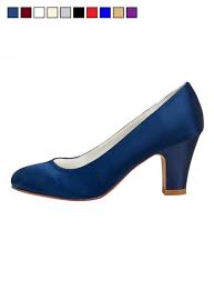 Victoriagowns offre comode scarpe da sposa tacco basso e scarpe da sposa tacco alto per le spose. Scarpe Da Sposa E Da Cerimonia In Raso Chiuse In Vari Colori Con Tacco Doppio Basso