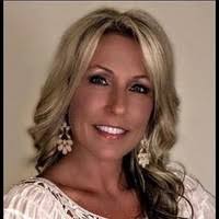 300+ "Dee Dee" profiles