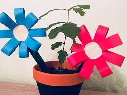 Kleine Einfache Blumen Basteln Mit Kindern Der Familienblog Fur Kreative Eltern Blumen Basteln Blumen Basteln Mit Kindern Basteln Fruhling Kinder