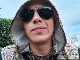 🎶 I still have old new tracks I can't wait to share with the world very  soon... I'm also creating new music since last year that fills my soul with  nature, energy,