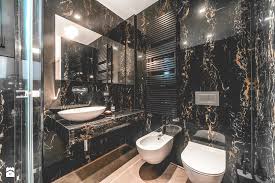 Dimensioni e forma delle piastrelle giocano un ruolo fondamentale, insieme agli abbinamenti con i. Pop House Bagno Medio In Appartamento In Casa Monofamiliare Come Zona Bagno Con Piastrelle Sul Pavimento