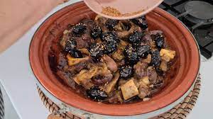 Check spelling or type a new query. 4k Ricetta Dopo Breve Intro In Arabo Tajine Di Carne Con Prugne Mandorle E Sesamo Youtube