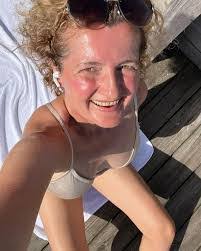 Sonja Madsen's Instagram, Twitter & Facebook