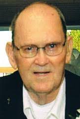 Ellen Coffman's Instagram, Twitter & Facebook