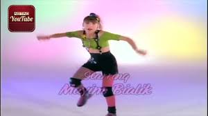 This is the least noticeable hair change of the 3 sisters. Intros Blossom 1990 Hd Youtube