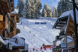 Station de montagne ski & bike au cœur des portes du soleil ☀️⛰ share the love with #madeinlesgets www.lesgets.com. Les Gets Ski Resort Guide Les Gets Ski Properties