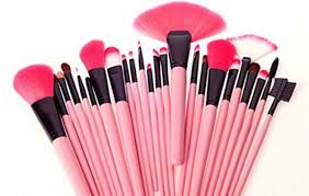 Es muy importante mantener los pinceles limpios, libres de bacteria. Para Que Usar Tantas Brochas En Un Maquillaje Panama America