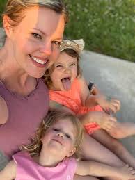 Introduction of a 2nd grade teacher from Alaska