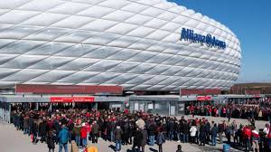 Jun 23, 2021 · uefa say they have blocked attempts by the munich government to light up the allianz arena in rainbow colours ahead of tonight's euro 2020 match between germany and hungary, insisting that the. Em Finale 2021 Heute Am 11 7 21 Austragungsorte Stadien Spielstatten Und Orte Der Fussball Europameisterschaft 2021