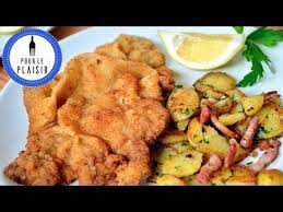 Wiener Schnitzel Mit Bratkartoffeln So Wird Es Richtig Gut Youtube Wiener Schnitzel Kochrezepte Schnitzel