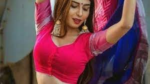 Bikni blouses are seen in most of the marriage receptions in mumbai, delhi and bangalore. Hot Saree Girls Instagram Model Youtube