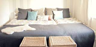 Bett selber bauen ikea familienbett best. Hier Finden Sie Die Anleitung Zu Gestaltung Eines Wunderschonen Familienbettes Ganz Einfach Zusammengestellt Aus Zwei Bet Familien Bett Familienbett Bett Ideen