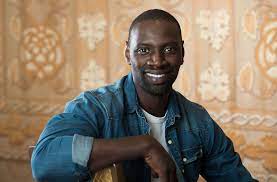 Ziemlich beste freunde toppen harry potter. Star Aus Ziemlich Beste Freunde Omar Sy Albert Auch Privat Gern Herum Panorama Stuttgarter Zeitung