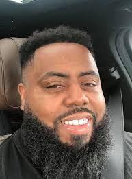 Annette Renfro's Instagram, Twitter & Facebook