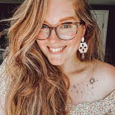 Tina Glick's Instagram, Twitter & Facebook