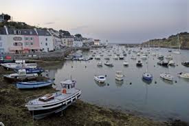Nous vous conseillons de réserver la traversée le plus tôt possible car le nombre de places est limité pour les véhicules. Residence Village Vacances Vvf Belle Ile En Mer Belle Ile En Mer Lokapi