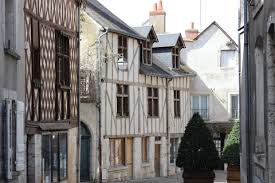 Private tour to chambord, cheverny and chenonceau from blois. Blois France A Beautiful And Historic Town In The Heart Of The Loire Valley