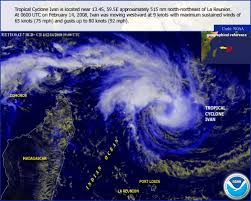 Selon un nouveau bilan, une personne a été tuée et 26 autres blessées. Cyclonextreme Cyclone Ouragan Typhon Tempete Depression Bassin Ocean Indien Sud Ouest Reunion Maurice Rodrigues Madagascar Mayotte Seychelles Comores Mozambique