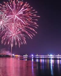 Und wann ist rhein in flammen koblenz? Rhein In Flammen Kreuzfahrt Feuerwerkspektakel Auf Dem Wasser
